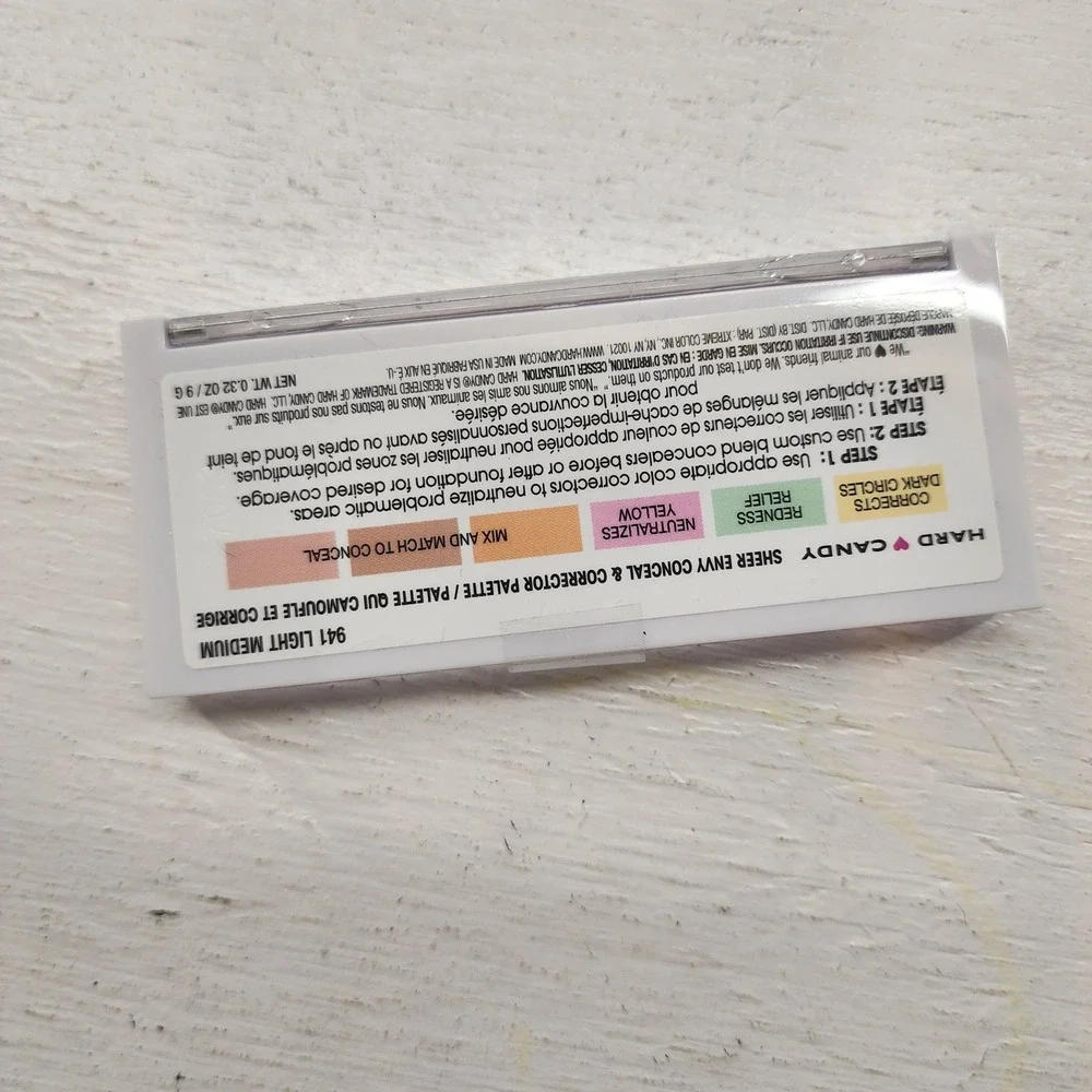 Hard Candy Sheer Envy Conceal &‎ Correct Palette 941 Light Medium Multi-Color